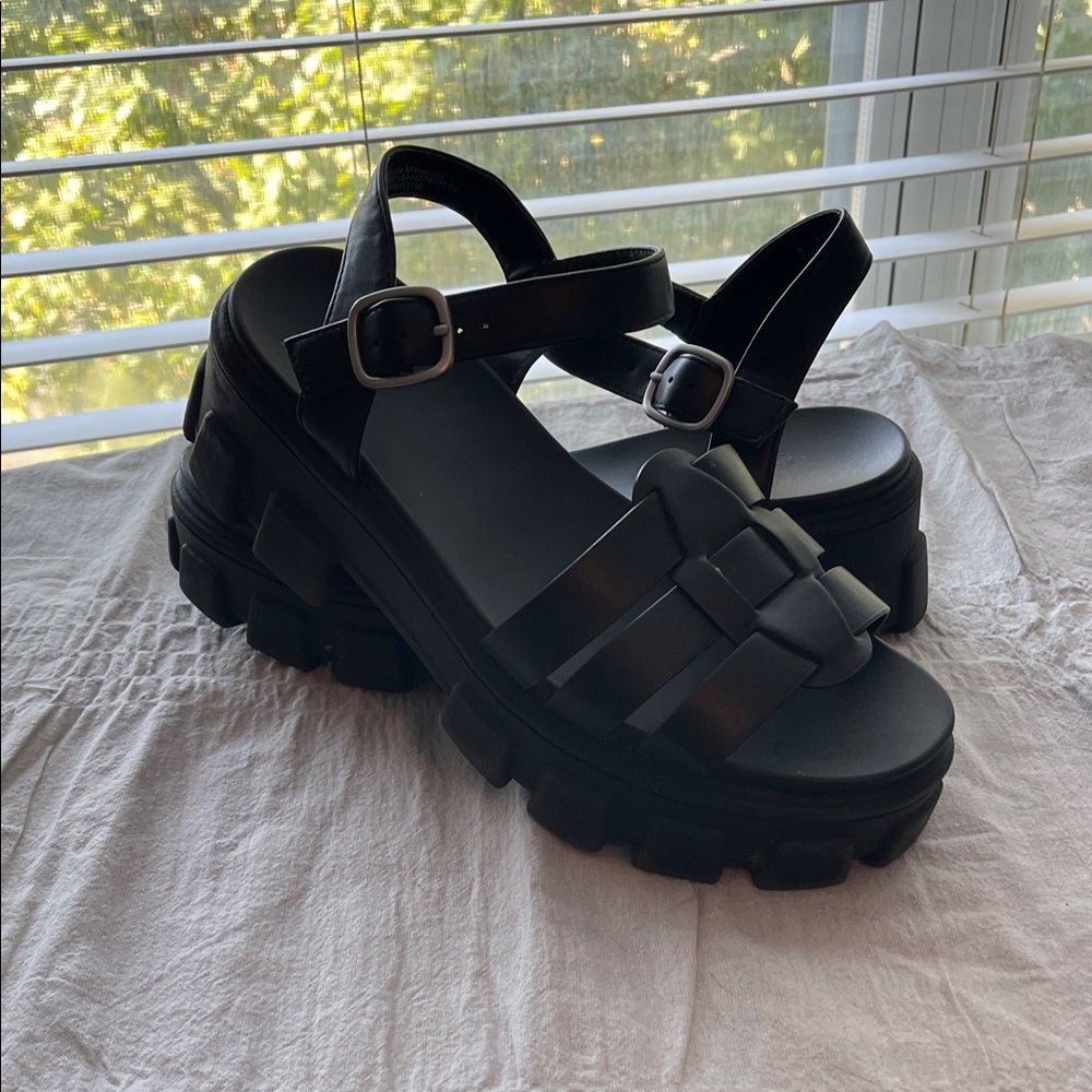 Wild Fable Black Strappy Platform Sandals